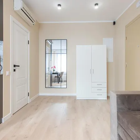 Cheerful & Modern In Town Center Apartament *