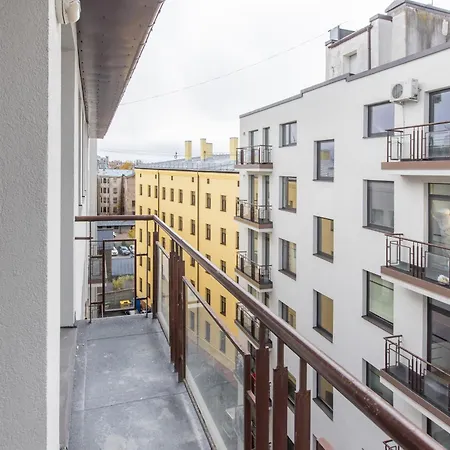 Apartament Cheerful & Modern In Town Center *