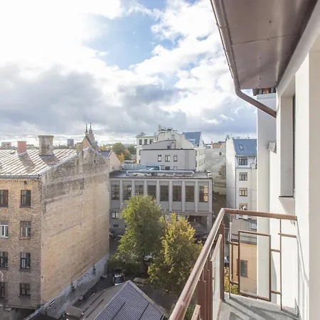 Cheerful & Modern In Town Center Apartament *