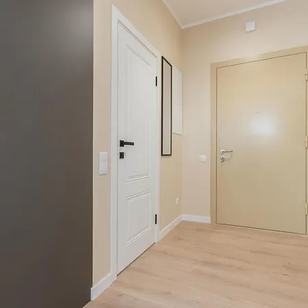 Apartament Cheerful & Modern In Town Center