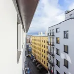 Apartamento Modern In Town Centre - Lift, Self Check-in, Aircon & Smart Tv *