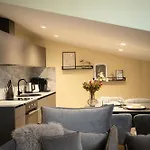 Modern In Town Centre - Lift, Self Check-in, Aircon & Smart Tv Riga