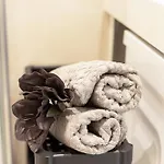 Modern In Town Centre - Lift, Self Check-in, Aircon & Smart Tv Apartament