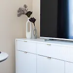 Modern In Town Centre - Lift, Self Check-in, Aircon & Smart Tv