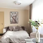 Modern In Town Centre - Lift, Self Check-in, Aircon & Smart Tv Apartament Ryga