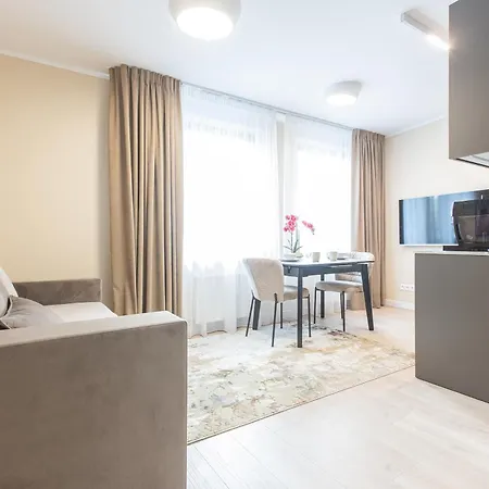 Lägenhet Cheerful & Modern In Town Center Riga