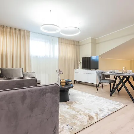 Apartamento Modern In Town Centre - Lift, Self Check-in, Aircon & Smart Tv Riga
