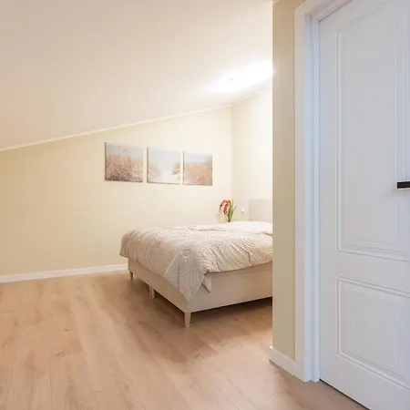 Cheerful & Modern In Town Center Riga