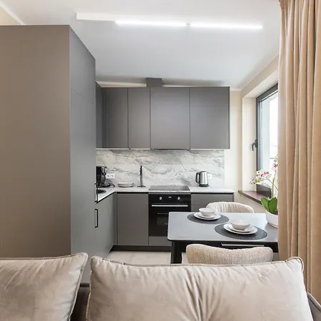 Apartment Cheerful & Modern In Town Center