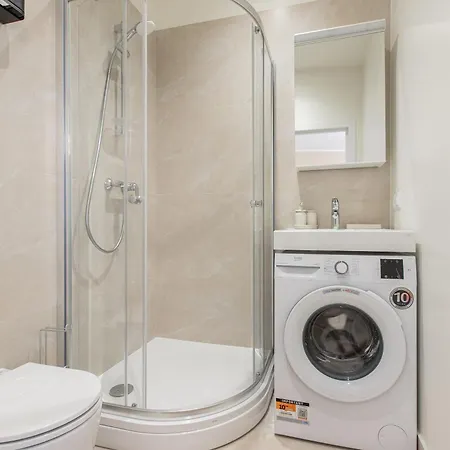 Apartamento Modern In Town Centre - Lift, Self Check-in, Aircon & Smart Tv Riga