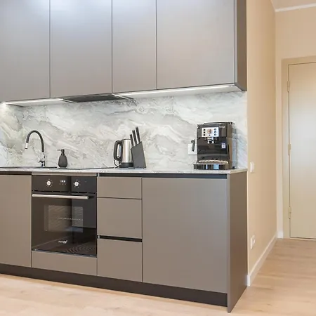 Cheerful & Modern In Town Center * Riga