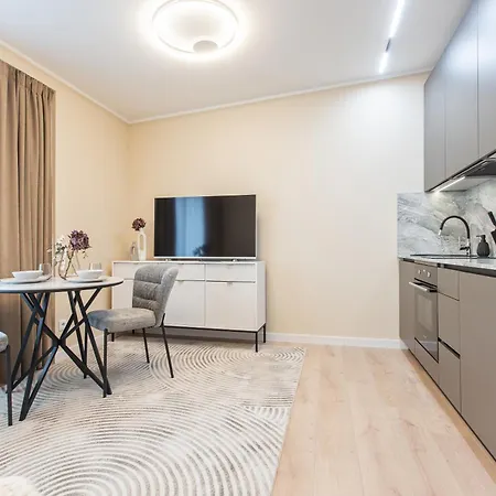 Cheerful & Modern In Town Center Ρίγα