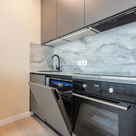 Cheerful & Modern In Town Center Riga