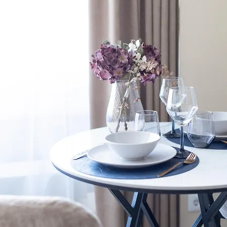 Apartmán Modern In Town Centre - Lift, Self Check-in, Aircon & Smart Tv Riga