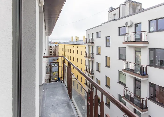 Dzīvoklis Modern In Town Centre - Lift, Self Check-in, Aircon & Smart Tv *