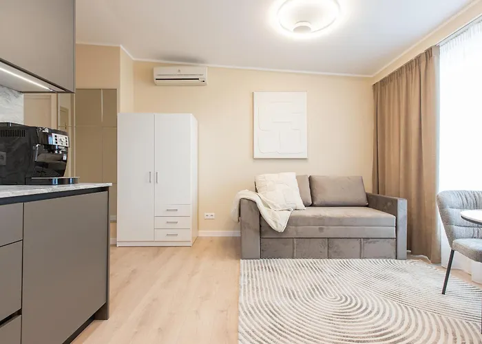 Dzīvoklis Modern In Town Centre - Lift, Self Check-in, Aircon & Smart Tv *