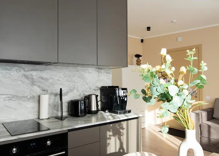 Dzīvoklis Modern In Town Centre - Lift, Self Check-in, Aircon & Smart Tv *