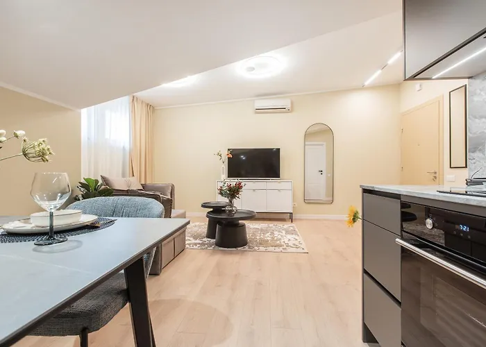 Modern In Town Centre - Lift, Self Check-in, Aircon & Smart Tv * Riga